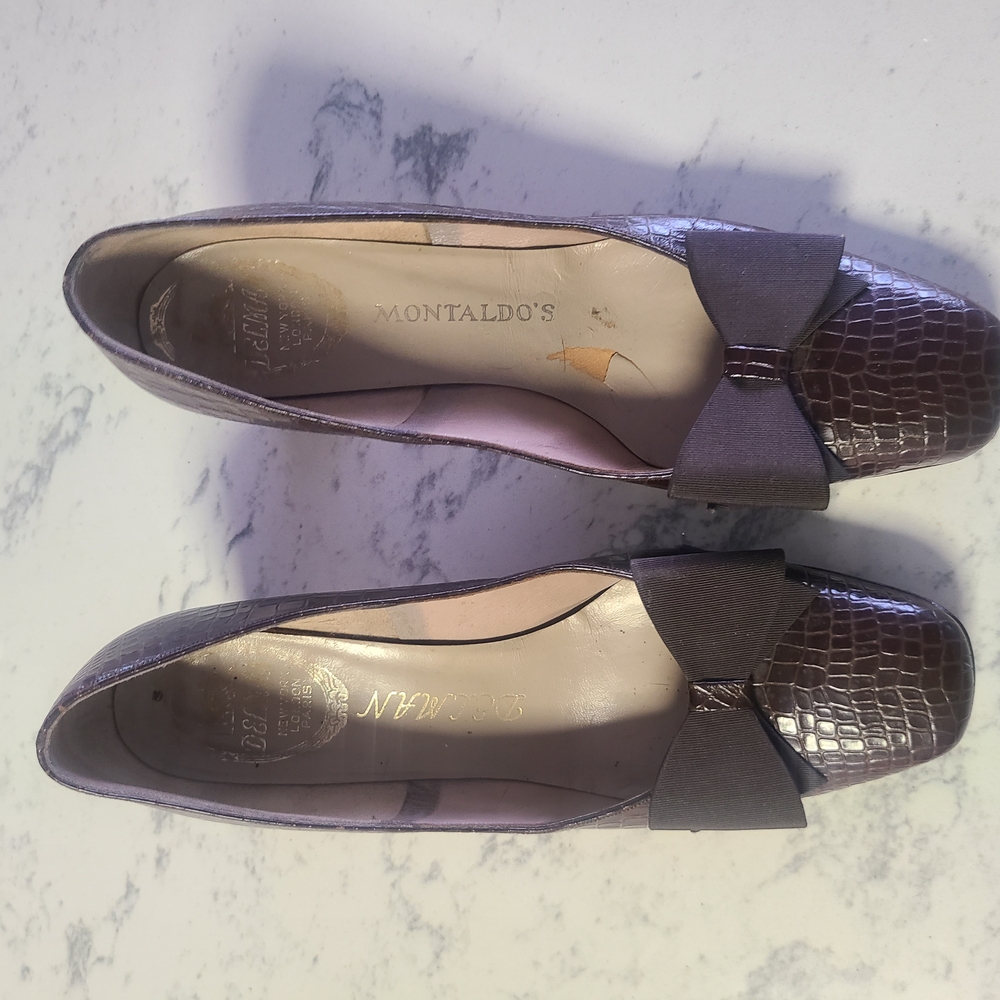 Brown Crocodile Pattern Women's Shoes